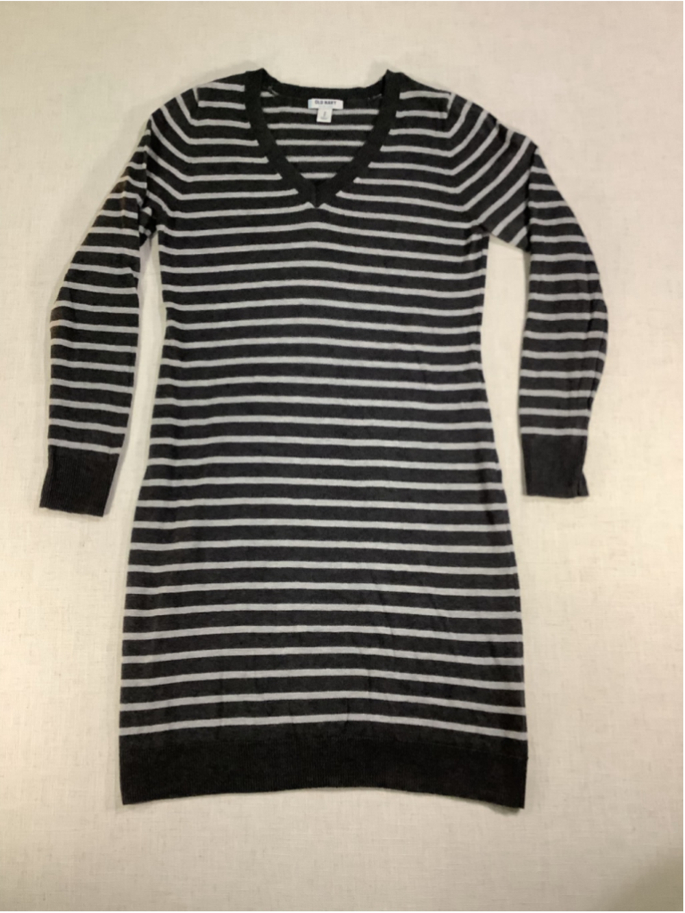 Old Navy Striped V-Neck Long Sleeve Knit Sweater Dress Grey Size Medium Dress